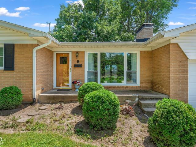 8 Paradise Lane