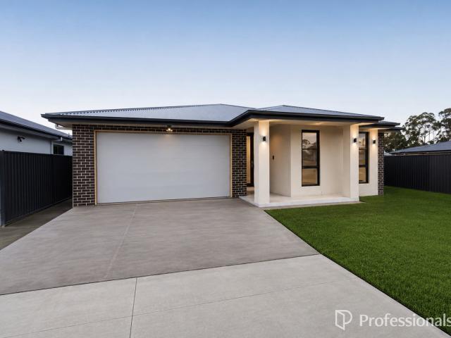 8 Parsons StreetTahmoor NSW 2573, Australia