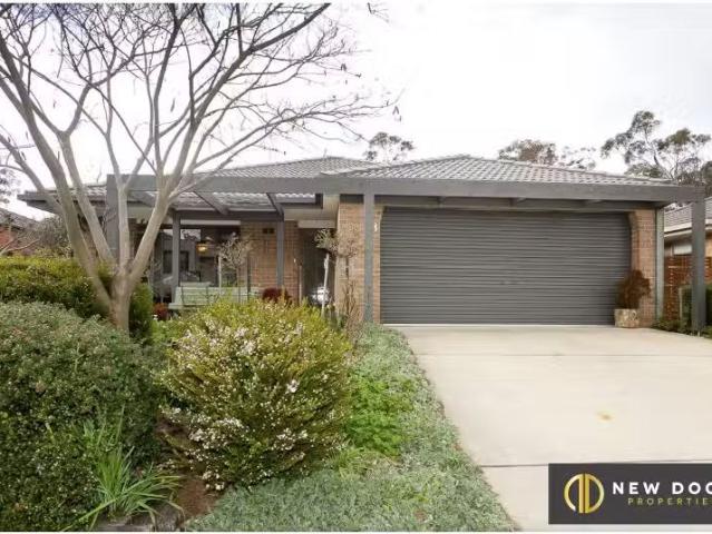 8 Pemberton Place, JERRABOMBERRA House for rent Listed by Gur.