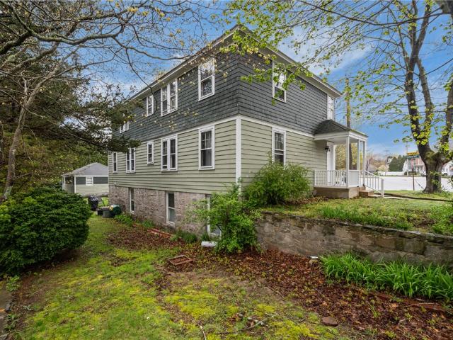 8 Perkins Avenue