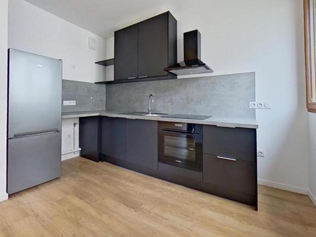 8 rue du Docteur Socrate Saint Ouen sur Seine 93400 204 T3 Non meublé 1695.8 CC