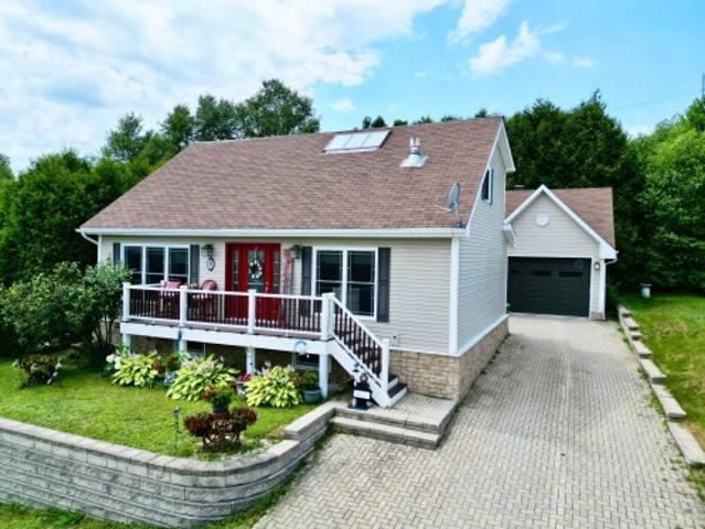 8 Rue Du Docteur Weinke, Témiscaming, QC, J0Z 3R0 house for sale | Listing ID 27795 | Royal LePage