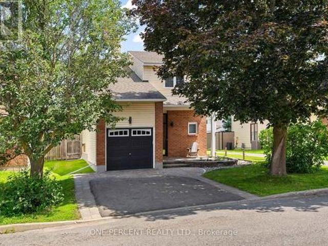8 Rastila Crescent, Ottawa, ON, K1T 2C6 house for sale | Listing ID X13595 | Royal LePage
