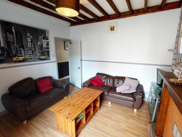 8 Ridding Terrace, Nottingham, NG3. 4 bed terraced house to rent £2,375 pcm £548 pw