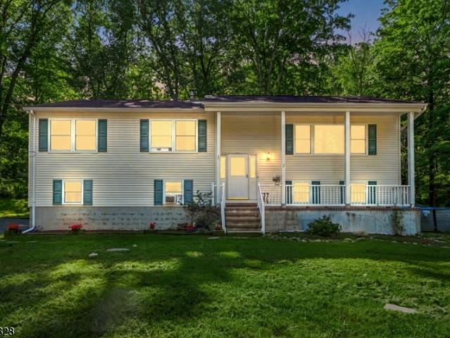 8 Ridge Rd