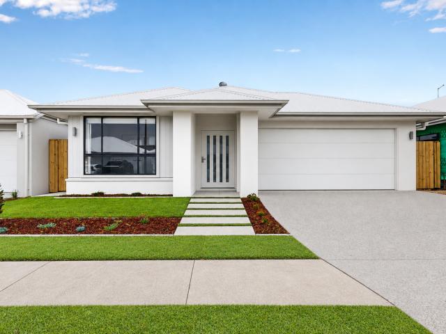8 Rivus Crescent, Banya