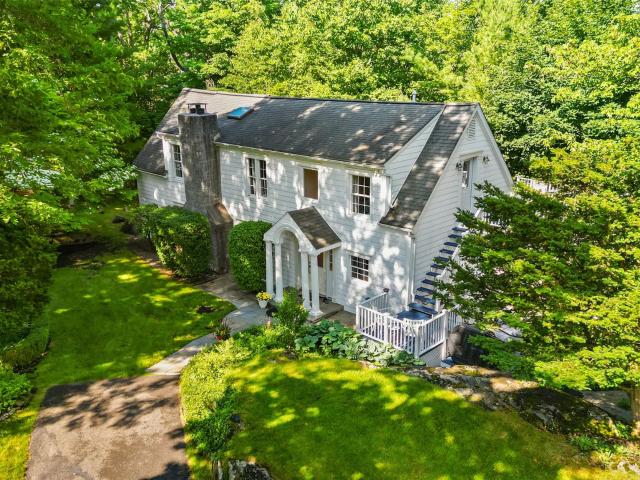 8 Rock Hill Road