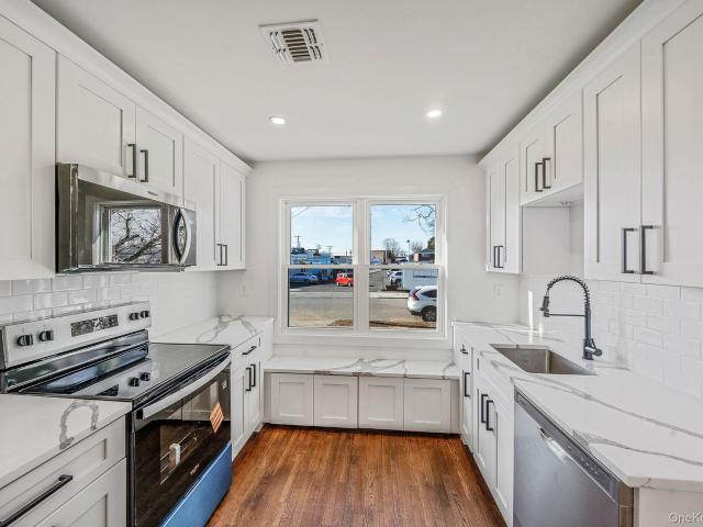 8 Rockaway Avenue