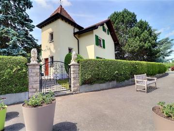 Prächtiges freistehendes Haus mit Lebensrente, ohne Miete bewohnt und mit Blick auf den Jura