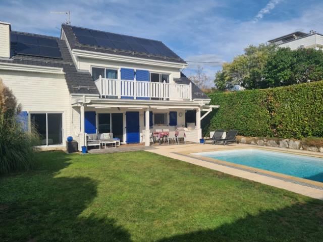 8 Room villa