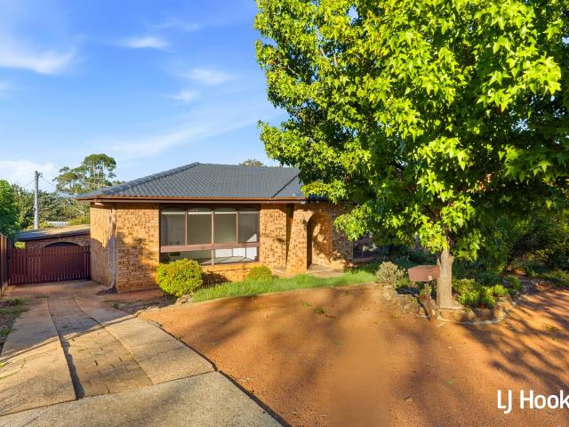 8 Rossell Place, Flynn ACT for Rent LJ Hooker