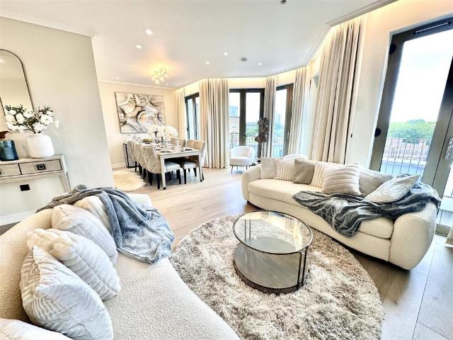 8 St John's Wood Park, London, NW8 6QP, United Kingdom | 3 bed duplex for rent #139266066 | Rentberry
