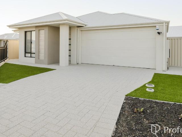 8 Sultans StreetEglinton WA 6034, Australia