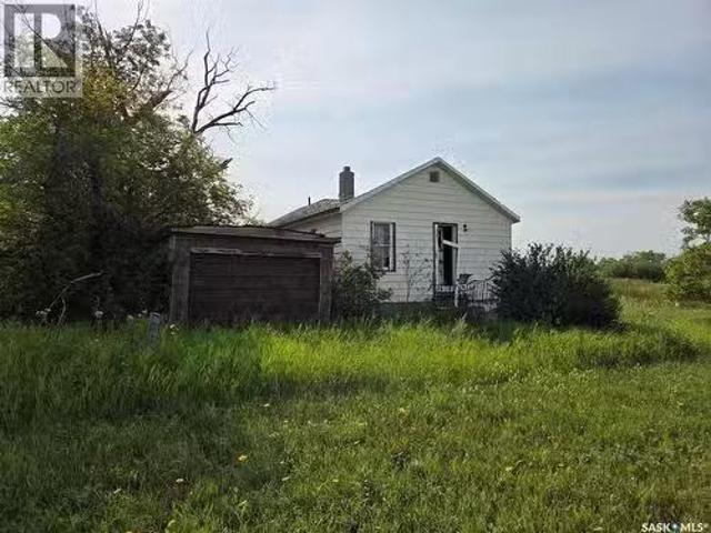 8 Sutherland Street, Insinger Rm No. 275, SK, S0A 1L0 house.