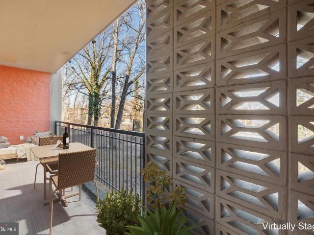 8 S Van Dorn Street # 203