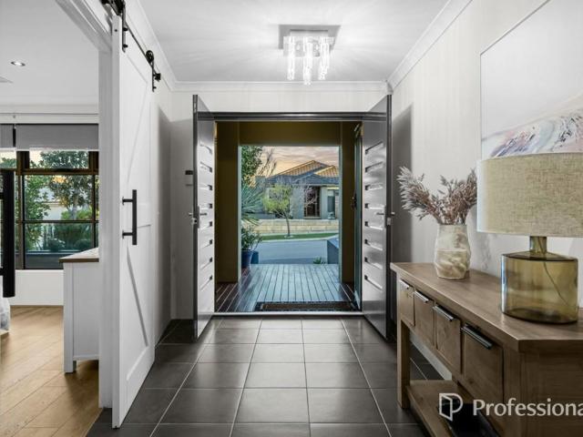 8 Safford AvenueAveley WA 6069, Australia