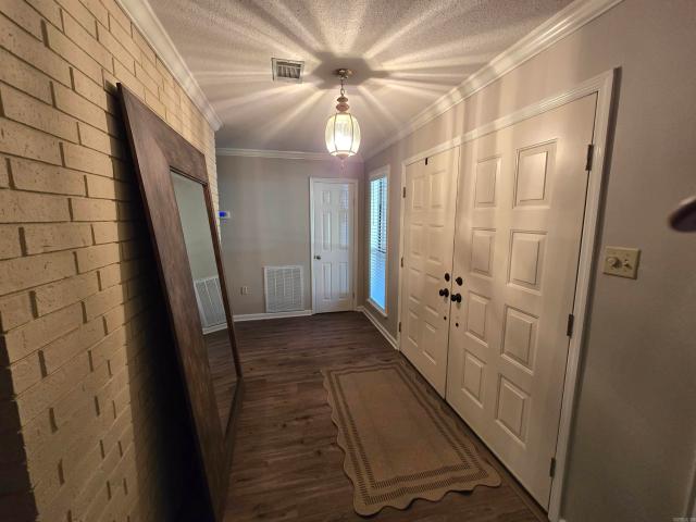 8 Sandstone Dr