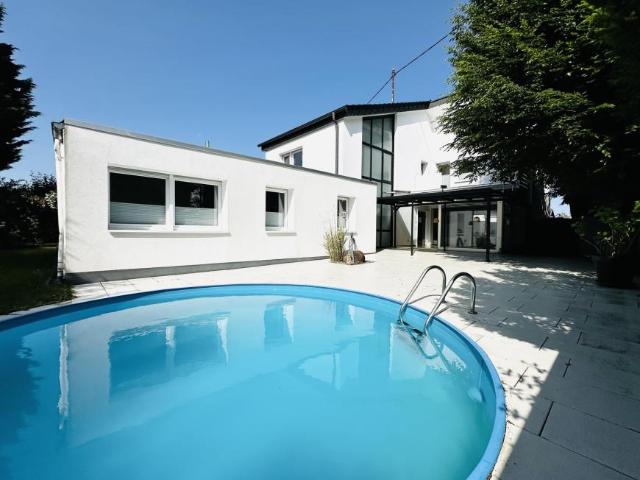 8 Schlafzimmer Haus Hennef Deutschland 104072873