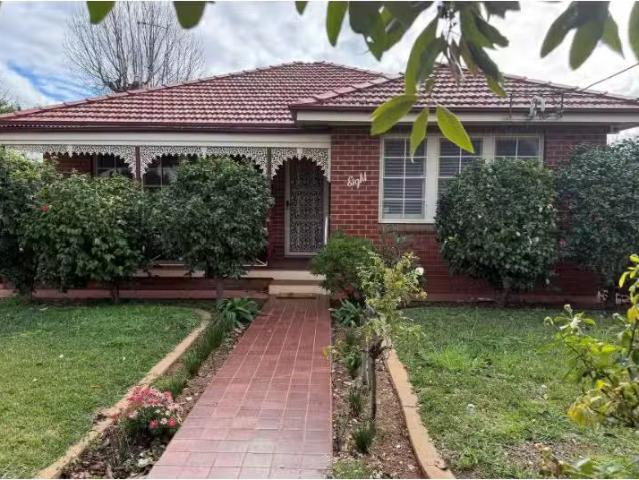 8 Short Street, Dubbo House for rent Listed by Property Manag.