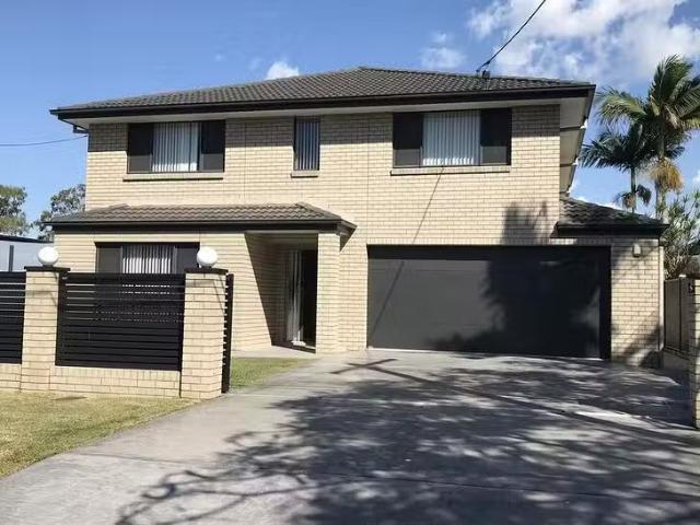 8 Twenty Second Avenue, Brighton, QLD 4017