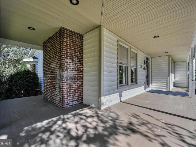 8 Tall Oaks Drive