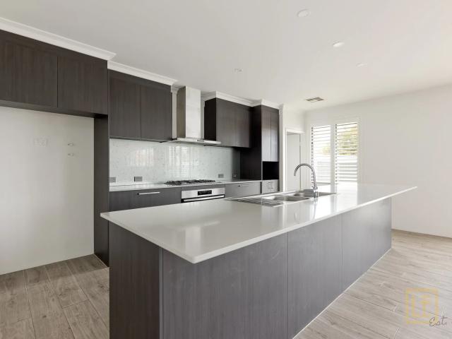 8 TALLIS CLOSE, HILLARY’S WA 6025