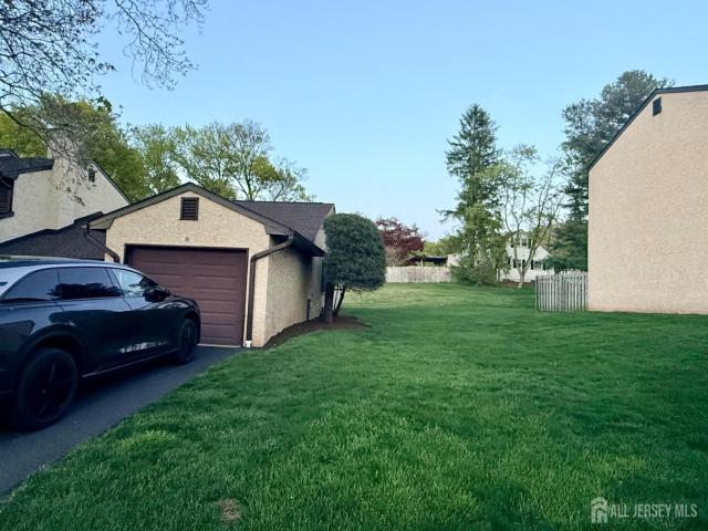 8 Teaberry Drive