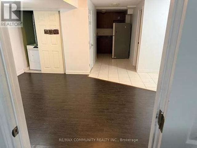 8 Terry Fox Street, Markham, ON, L6B 0W1 house for lease | Listing ID N12966 | Royal LePage