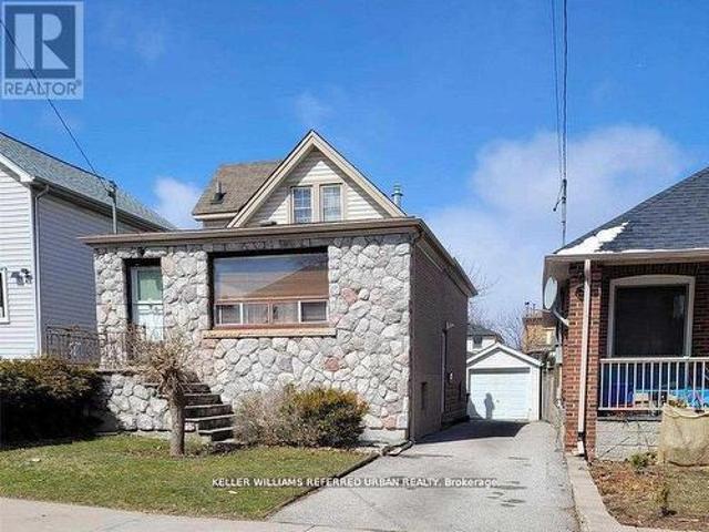 8 Tilden Crescent, Toronto, ON, M9P 1V5 house for sale | Listing ID W14083 | Royal LePage