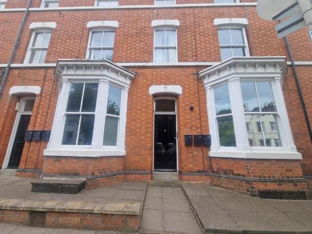8 Upper King Street, Leicester LE1 2 bed flat to rent £1,050 pcm £242 pw