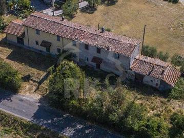 Via Pesciatina 29 8 vani 198mq