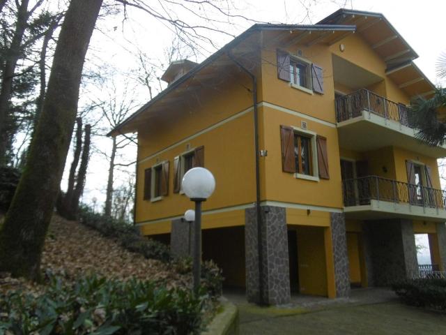 8 vani 300mq