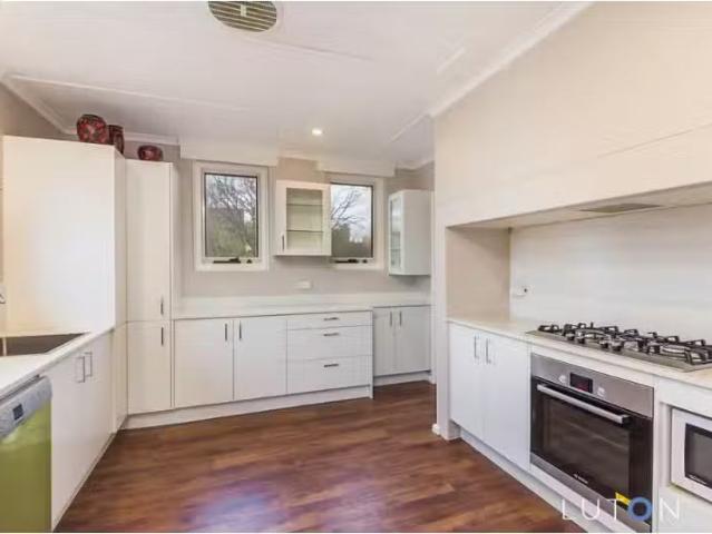 8 Verdon Street, O'connor House for rent Listed by Chauntelle.