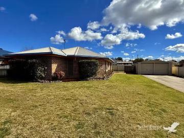 8 Vichie Court, Stanthorpe, QLD 4380