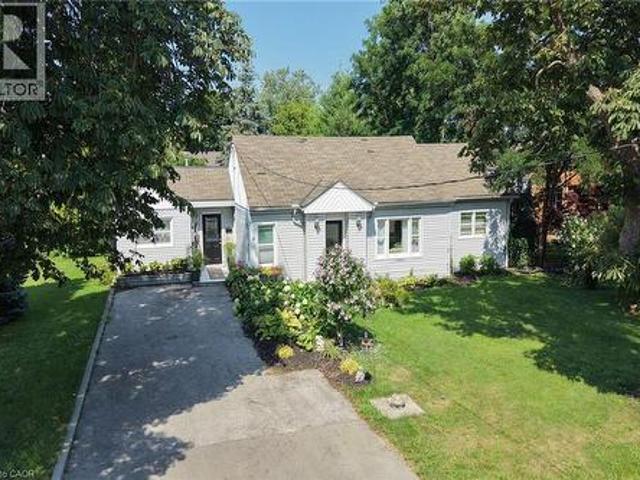 8 Victoria Street, Hagersville, ON, N0A 1H0 house for sale | Listing ID 40851 | Royal LePage
