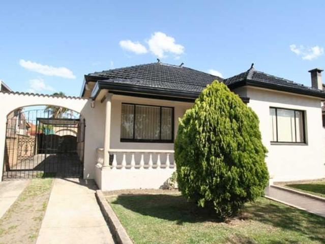 8 Waratah Street, NORTH STRATHFIELD NSW 2137