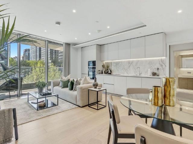 8 Water Street, Vertus, Canary Wharf E14, 2 bed flat to rent, £4,000 pcm | PrimeLocation