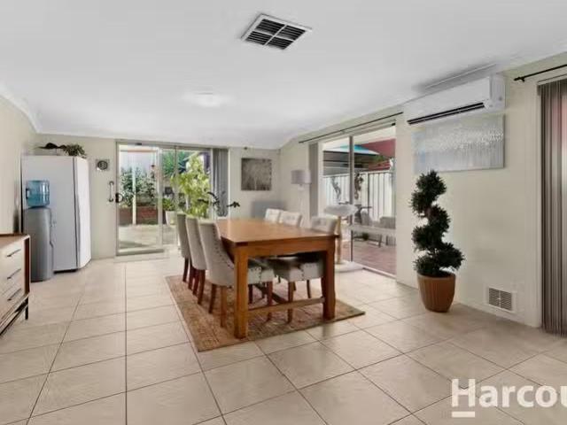 8 Welstead Way, HOCKING, WA 6065 House for Rent