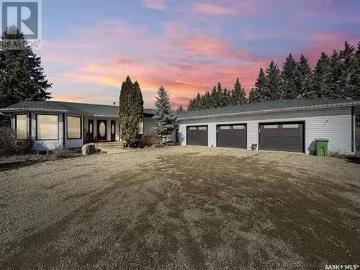 8 West Park Drive, Battleford, SK, S0M 0E0 house for sale L.