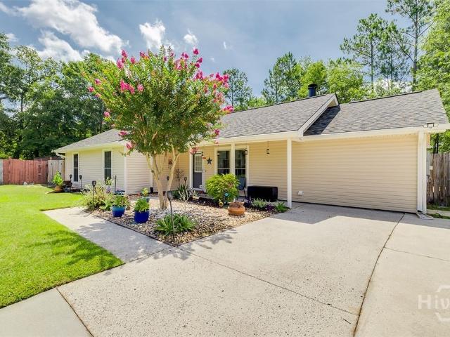 8 White Pine Court