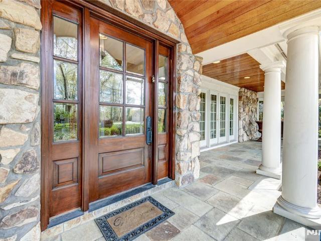 8 White Pine Road