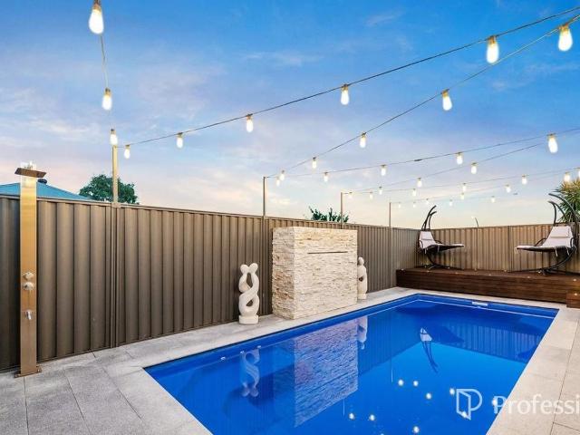 8 Whitehart EntranceAveley WA 6069, Australia