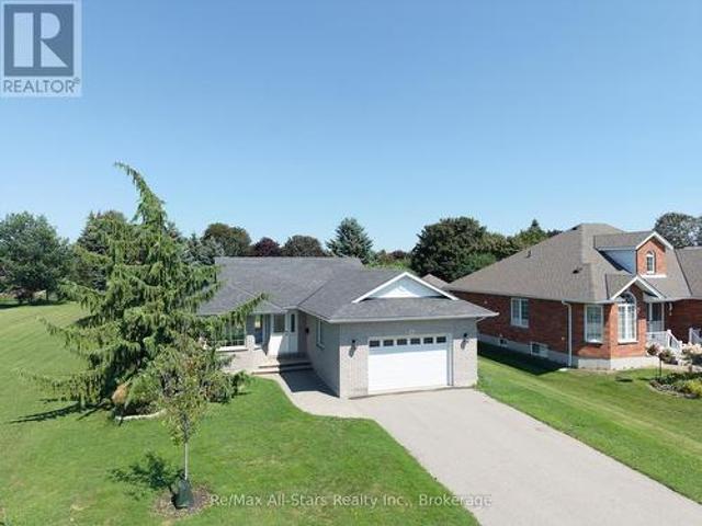 8 Whitney Court, Kawartha Lakes Lindsay, ON, K9V 6C4 house for lease | Listing ID X13645 | Royal LePage