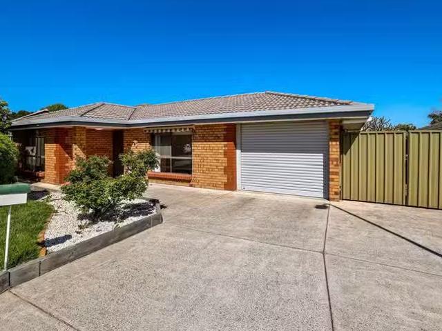 8 Windsor Court, Morphett Vale, SA 5162 House for Rent