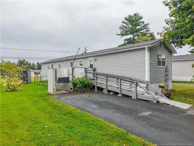 8 Wood Ave, Lincoln, NB, E3B 6V5 house for sale | Listing ID NB145965 | Royal LePage
