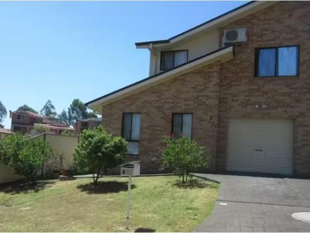 8 Zelman Close, Watanobbi House for rent Listed by Capital On.