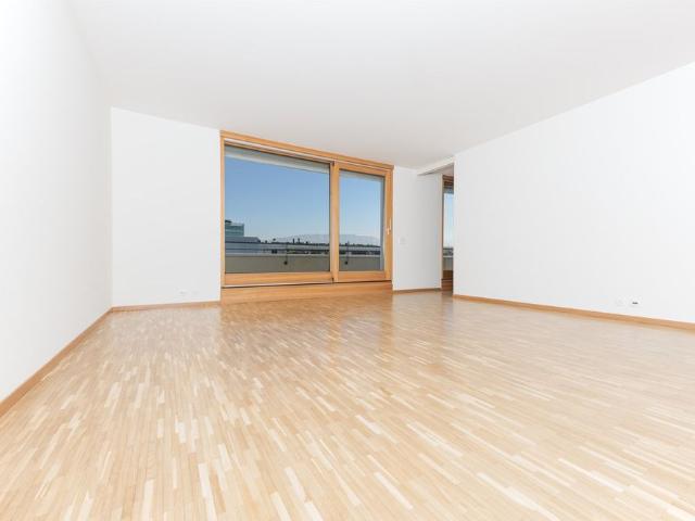 8 Zimmer, 174 m², 5. Stock