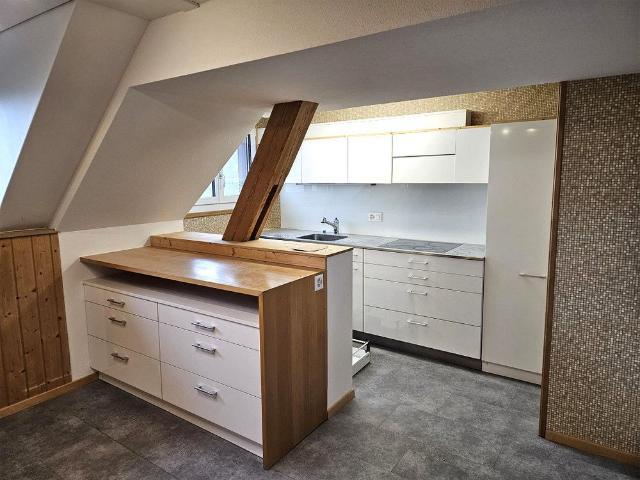8 Zimmer, 200 m², 2. Stock