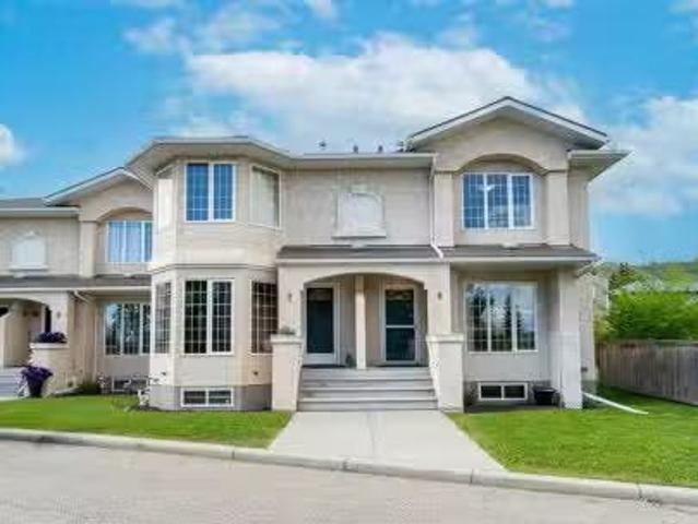8 120 Ross Avenue, Cochrane, AB, T4C 2E5 townhouse for sale.
