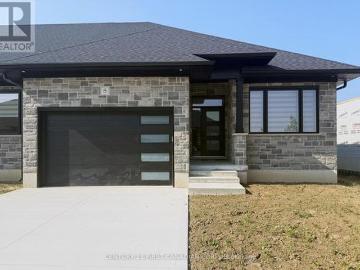 8 32 Postma Crescent, North Middlesex Ailsa Craig, ON, N0M 1A0 house for sale | Listing ID X13432 | Royal LePage